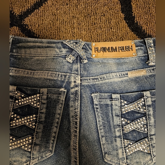 Platinum Plush cut out jeans - Picture 7 of 9